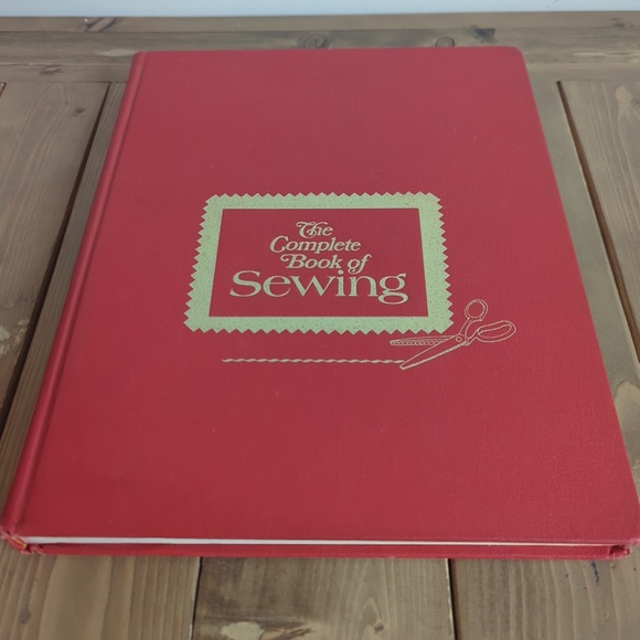 1972 The Complete Book of Sewing Vintage Book - Picture 5 of 6